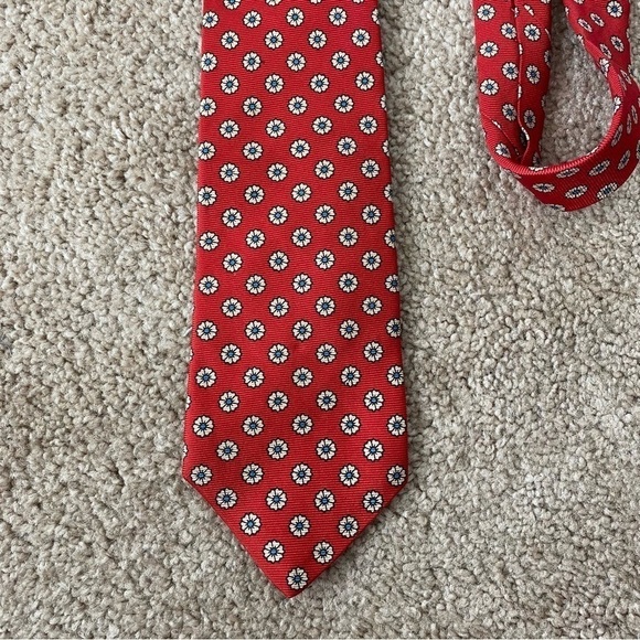 Burberry | Bundle of Men's Three Ties Patterned 100% Silk - Picture 2 of 16